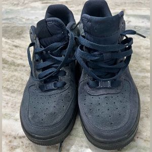 Nike Air kids Sneakers Size 5.5Y